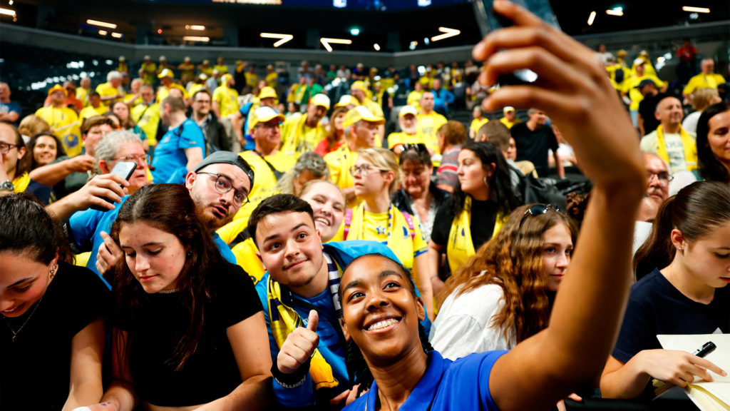 Meet & Greet : cérémonie d'ouverture au MVM Dome.