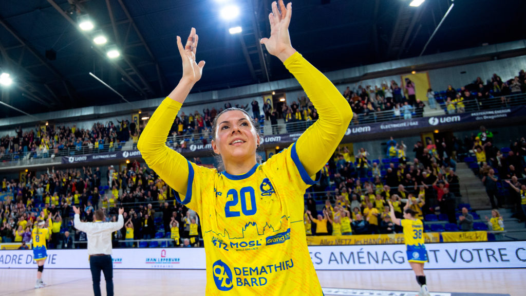 Deux petits bonheurs en route pour Laura Flippes